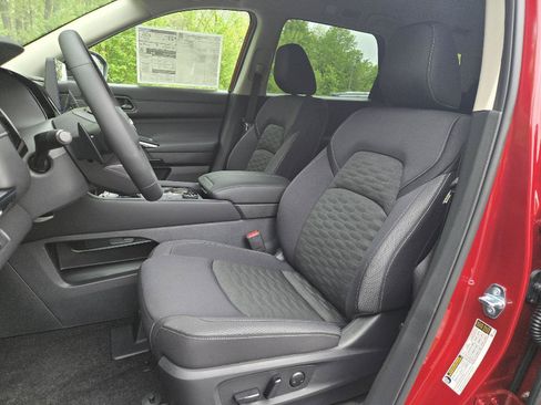 New 2026 Nissan Pathfinder SV AWD/4WD image 10