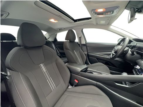 Used 2022 Hyundai Elantra SEL w/ Convenience + Premium Package FWD image 28