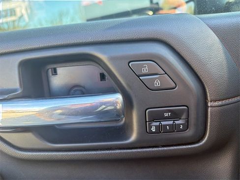 Used 2023 GMC Sierra 2500 AT4 w/ AT4 Preferred Package image 18