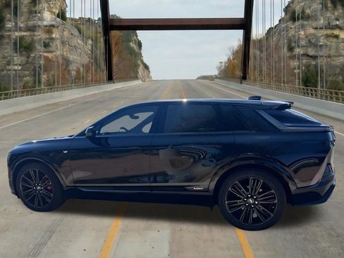 New 2026 Cadillac Lyriq V AWD/4WD image 5