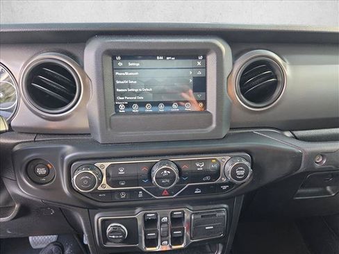 Used 2021 Jeep Gladiator Sport AWD/4WD image 13