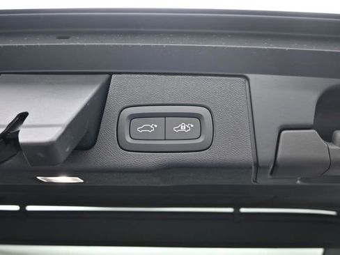 New 2026 Volvo XC60 B5 Ultra w/ Climate Package AWD/4WD image 31