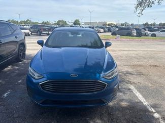 Used 2019 Ford Fusion SE FWD video 2