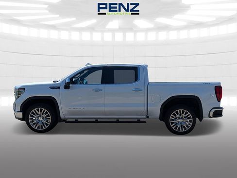 Used 2025 GMC Sierra 1500 SLT w/ SLT Premium Plus Package AWD/4WD image 4