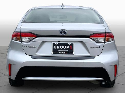 Used 2021 Toyota Corolla LE FWD image 5