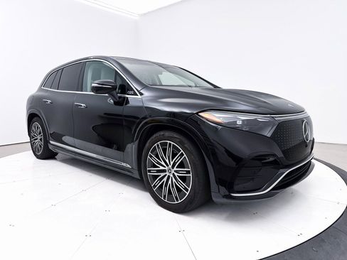 Used 2023 Mercedes-Benz EQS 580 4MATIC SUV image 13