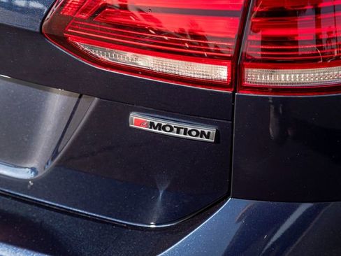 Used 2019 Volkswagen Golf Alltrack SE image 11