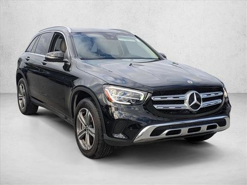 Certified 2022 Mercedes-Benz GLC 300 image 3