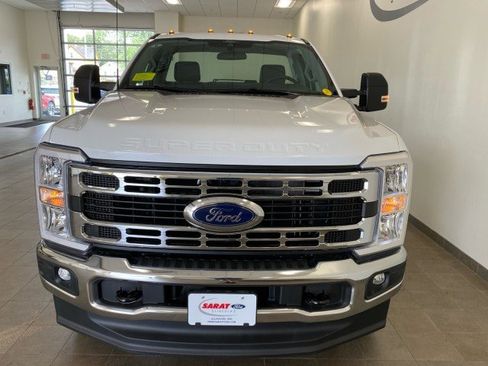 New 2025 Ford F350 XL w/ XL Chrome Package image 3