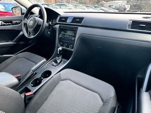 Used 2015 Volkswagen Passat 1.8T S image 12
