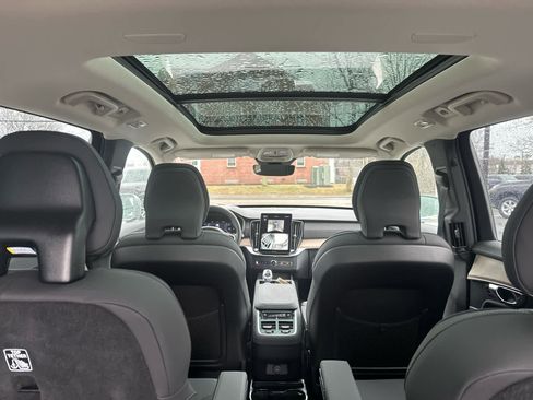 Used 2026 Volvo XC90 B6 Plus w/ Protection Package Premier image 31