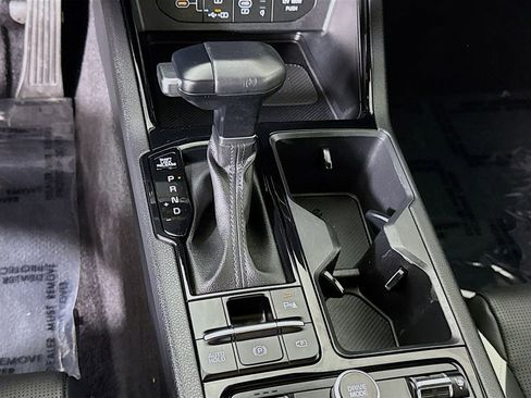 Used 2025 Kia K5 GT-Line w/ GT-Line Premium Package FWD image 11