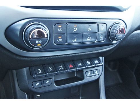 Used 2018 Chevrolet Colorado ZR2 AWD/4WD image 27