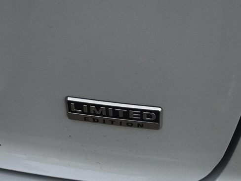 Used 2022 Mitsubishi Eclipse Cross LE image 25