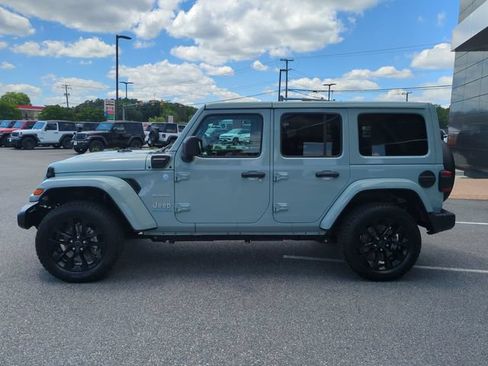 Used 2024 Jeep Wrangler Unlimited Sahara AWD/4WD image 7