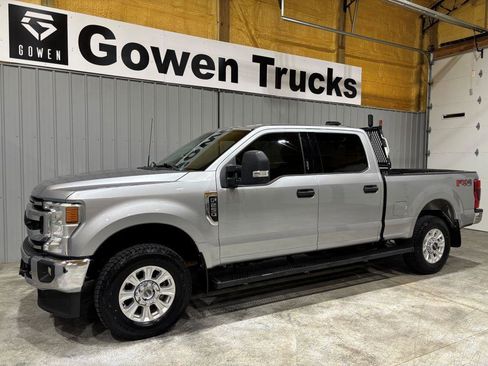 Used 2022 Ford F250 XLT w/ XLT Value Package AWD/4WD image 4