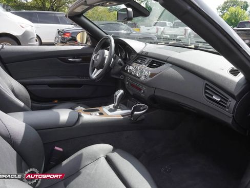Used 2011 BMW Z4 sDrive35i image 28