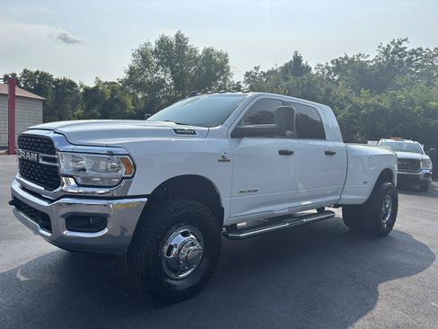 Used 2022 RAM 3500 Big Horn AWD/4WD image 4