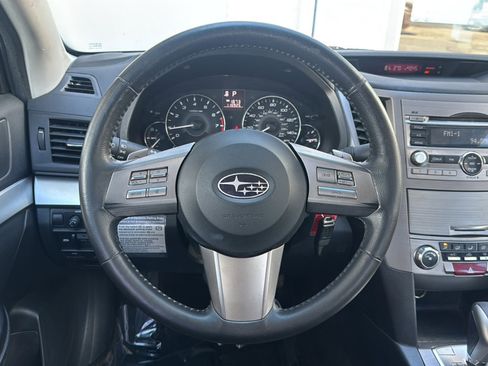 Used 2011 Subaru Legacy 2.5i Premium AWD/4WD image 2