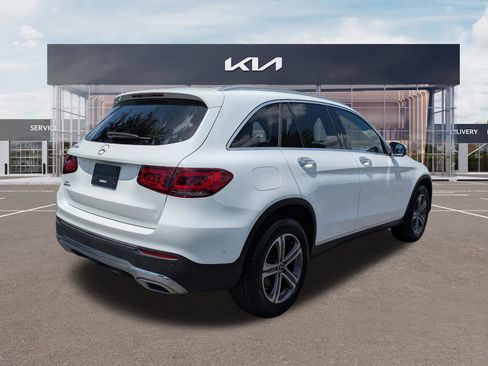 Used 2021 Mercedes-Benz GLC 300 image 4