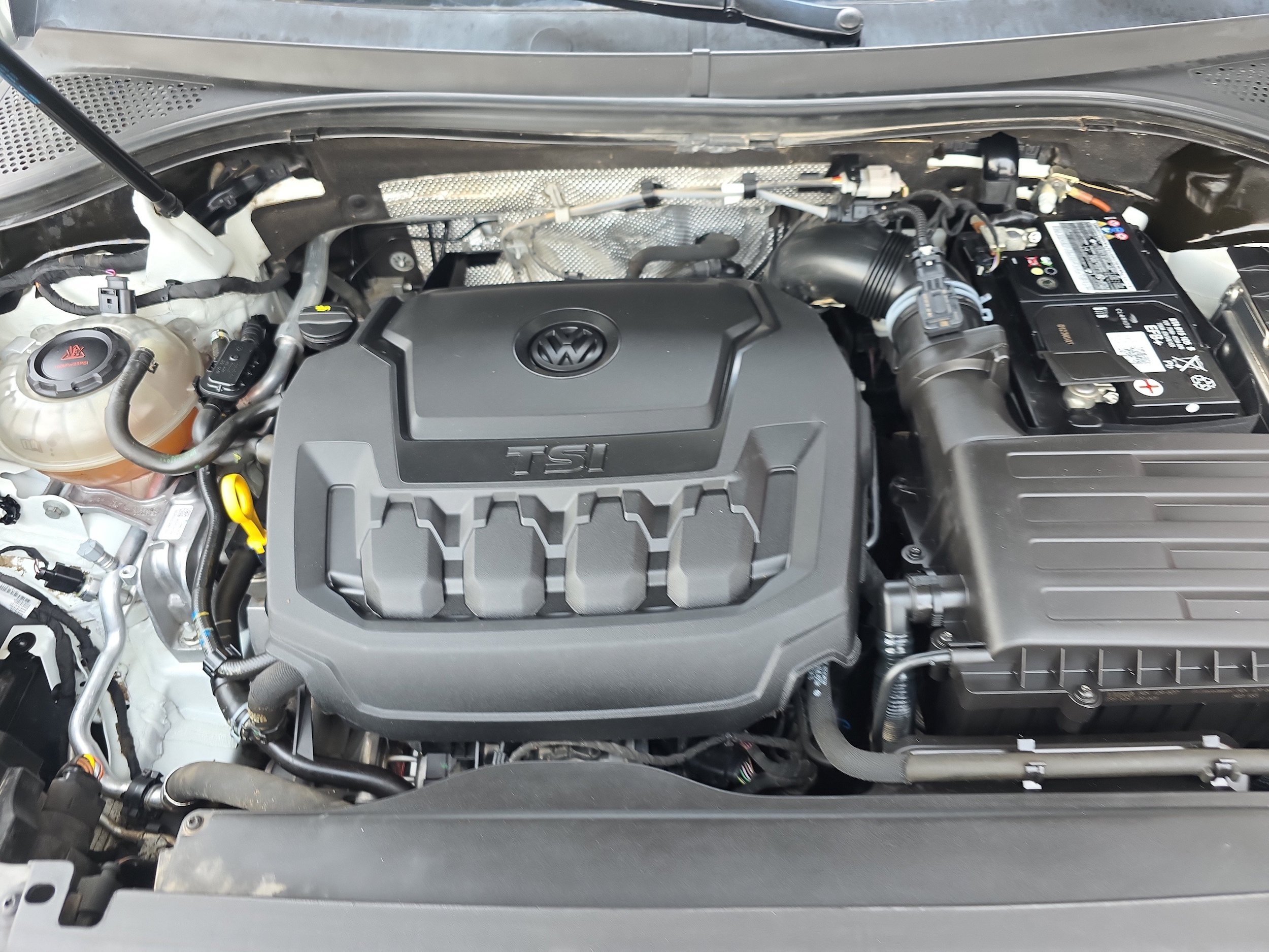 Used 2021 Volkswagen Tiguan SEL Premium R-Line AWD/4WD image 9