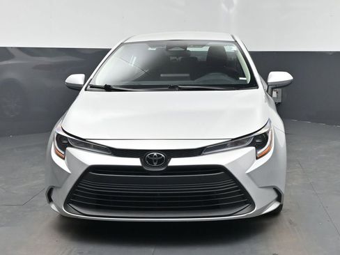 Used 2024 Toyota Corolla LE image 6