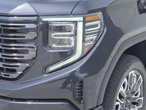 Used 2023 GMC Sierra 1500 Denali Ultimate image 11