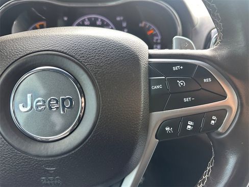 Used 2019 Jeep Grand Cherokee Overland image 31