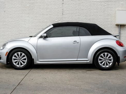 Used 2013 Volkswagen Beetle 2.5 image 10