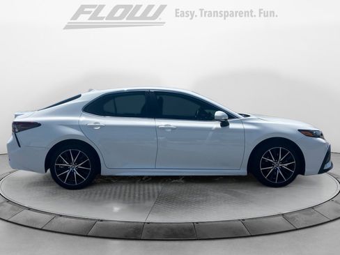 Used 2024 Toyota Camry SE FWD image 10