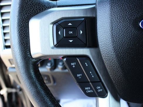 Used 2016 Ford F150 Platinum w/ Equipment Group 701A Luxury image 12