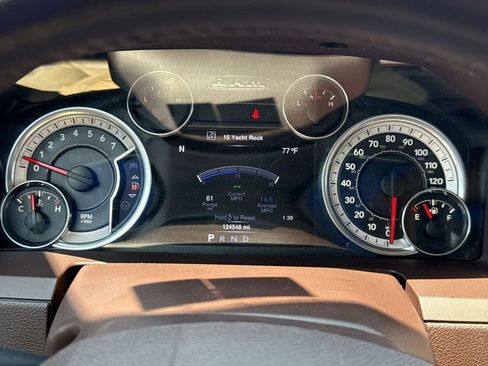 Used 2016 RAM 1500 Laramie AWD/4WD image 16
