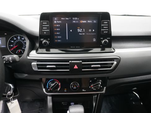 Used 2023 Kia Seltos LX AWD/4WD image 17