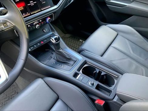 Used 2025 Audi Q3 2.0T Premium w/ Convenience Package image 16