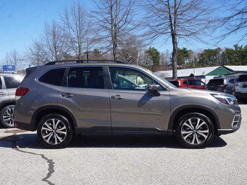 Used 2021 Subaru Forester Limited image 4