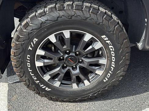 Used 2021 Nissan Titan PRO-4X w/ Pro-4x Convenience Package AWD/4WD image 14