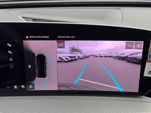 New 2025 Audi SQ5 Prestige image 7