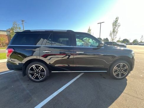 Used 2019 Ford Expedition Limited w/ Special Edition Package AWD/4WD image 4