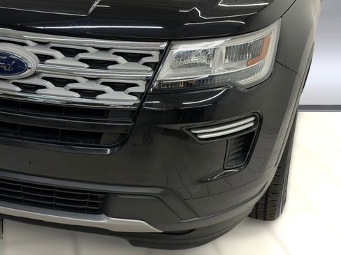 Used 2019 Ford Explorer XLT AWD/4WD image 9
