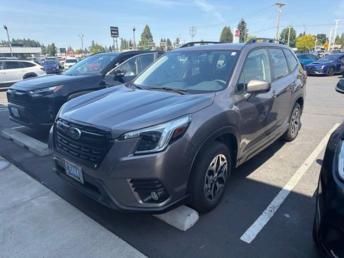 Certified 2023 Subaru Forester Premium AWD/4WD image 7
