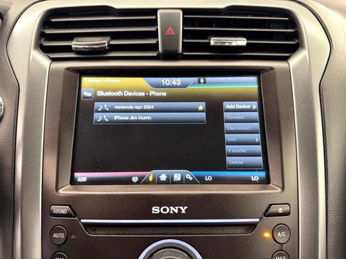 Used 2016 Ford Fusion Energi Titanium FWD image 27