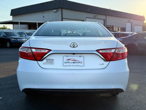 Used 2015 Toyota Camry LE FWD image 5