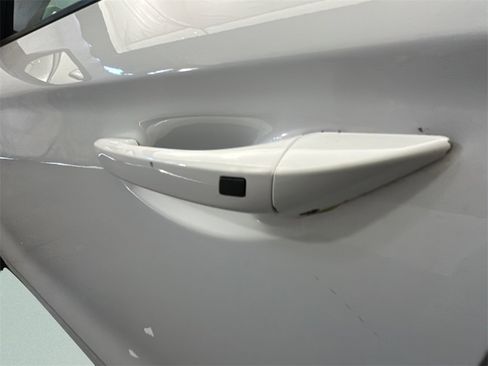 Used 2019 Hyundai Ioniq Blue image 5