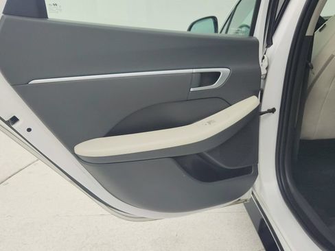 Used 2025 Hyundai Sonata SEL FWD image 24