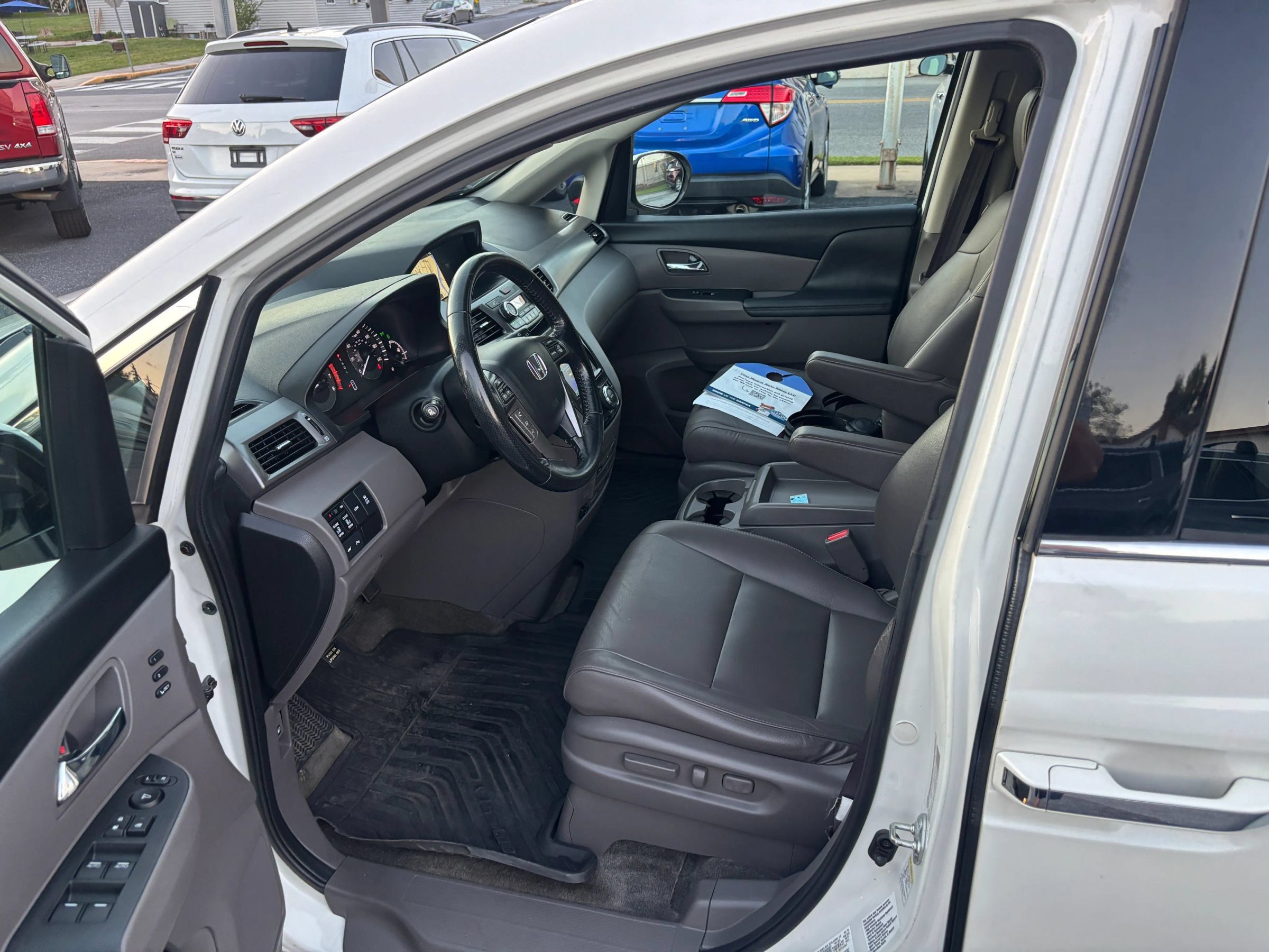 Used 2015 Honda Odyssey Touring image 17