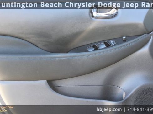 Used 2022 Nissan Leaf SV image 11