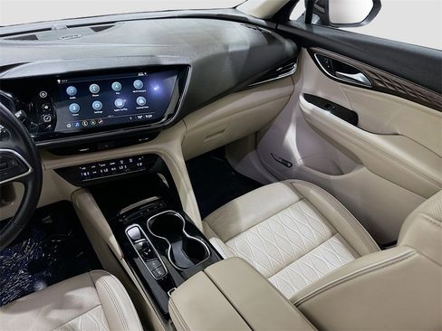 Used 2022 Buick Envision Avenir w/ Technology Package II image 24