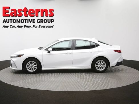 Used 2025 Toyota Camry LE FWD image 59