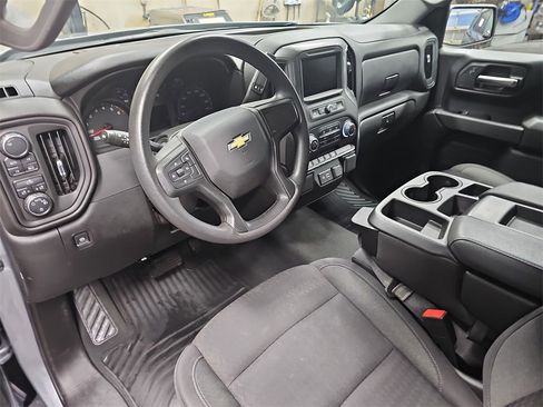 Used 2025 Chevrolet Silverado 1500 Custom image 15