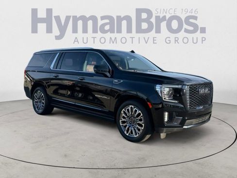 Used 2023 GMC Yukon XL Denali Ultimate image 1
